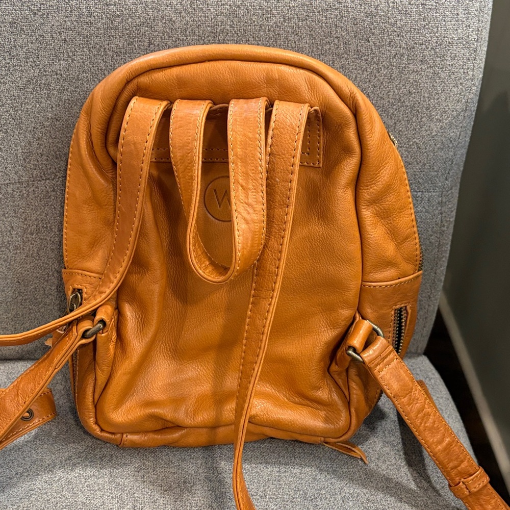 Wanderers Travel Company mini California backpack Caramel Leather So Soft! - Picture 2 of 3